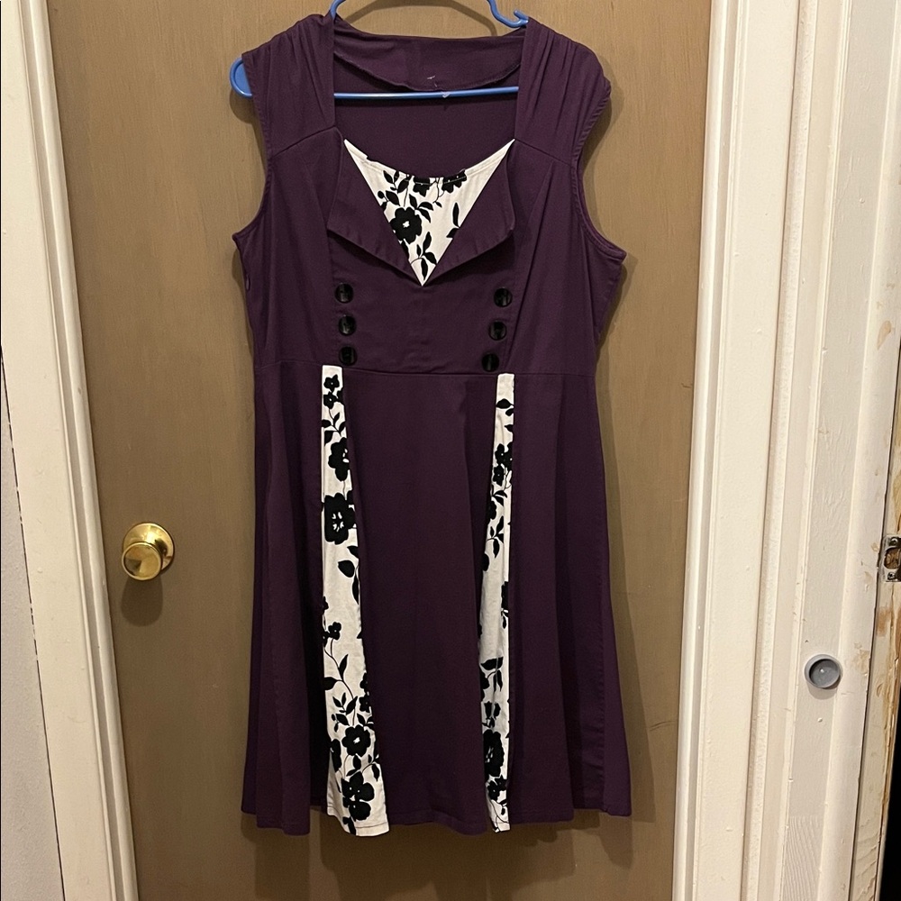 Elegant Purple and Black Floral Dress Size Estimate -2X
